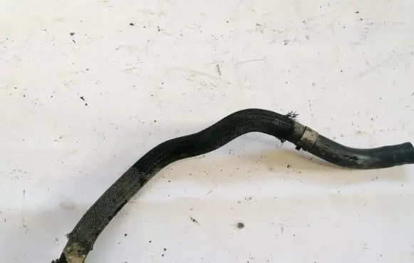 Nissan X-Trail T30 Engine coolant pipe/hose