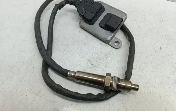 Mercedes-Benz ML W166 Lambda probe sensor A0009055206 0009055206