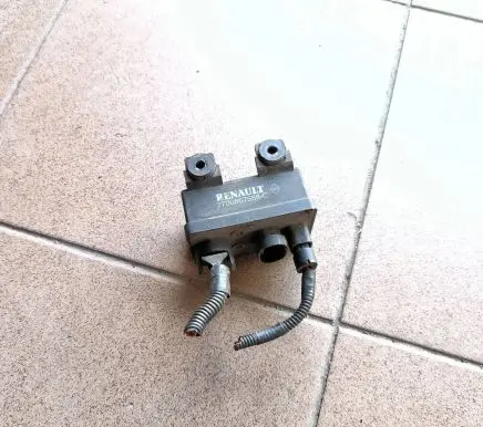 Renault Megane II Glow plug pre-heat relay 7700867558C
