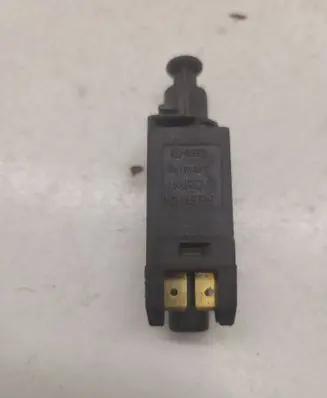 Volkswagen Golf III Brake pedal sensor switch 191945515
