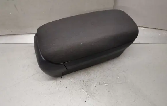 Toyota Avensis T250 Armrest