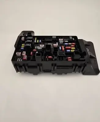 Ram 1500 Fuse module 68430153AB 9657042034