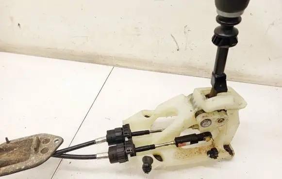 Toyota RAV 4 (XA30) Gear shifter/selector 