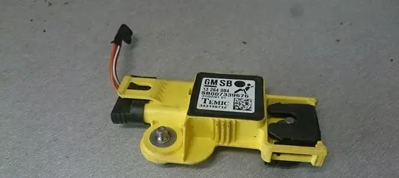 Opel Zafira B Airbag deployment crash/impact sensor 13264084