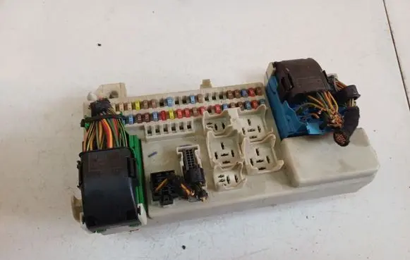 Volvo S40 Fuse box set 8690719