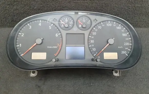 Audi A3 S3 8L Speedometer (instrument cluster) 8L0920900A