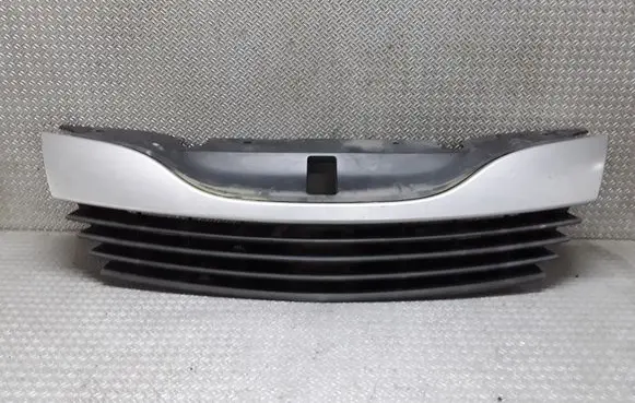 Renault Laguna II Front bumper upper radiator grill 8200390126