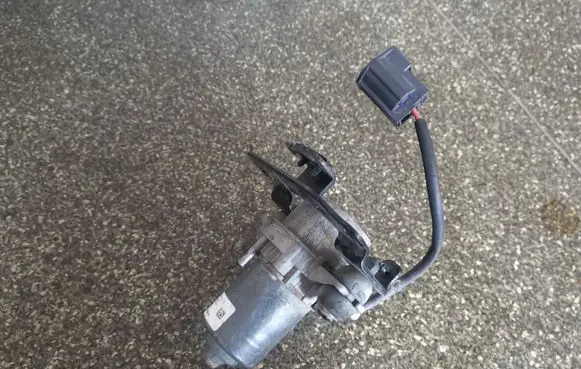 Buick Encore I Vacuum pump 95073599