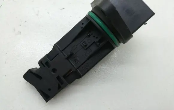 Audi A4 S4 B7 8E 8H Mass air flow meter F00C2G2055