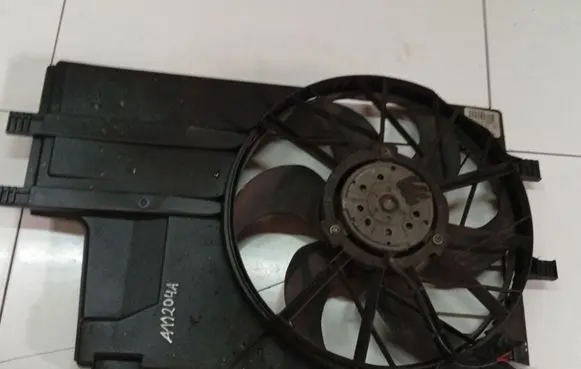 Mercedes-Benz A W168 Radiator cooling fan shroud 0130303880