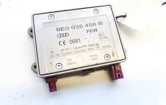 Audi A4 S4 B7 8E 8H Antenna control unit 8E0035456B