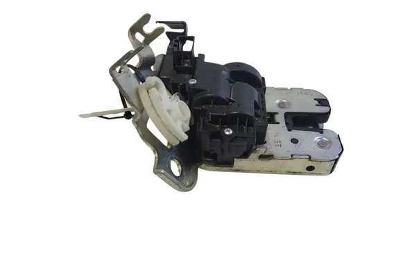 Audi A3 S3 8V Tailgate/trunk/boot lock/catch/latch 8R0827505
