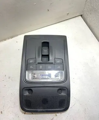 Audi Q3 8U Front seat light 8x0947135 28314001 023300111
