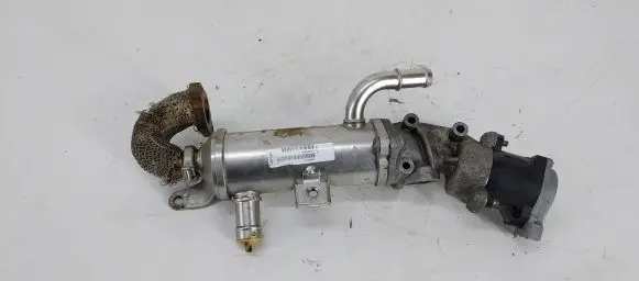 Land Rover Discovery 4 - LR4 EGR valve 7H2Q-9D475-C