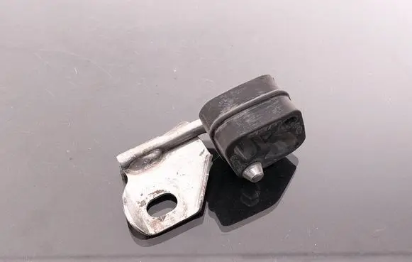 BMW 3 E90 E91 Muffler mount bracket/holder 18207534092