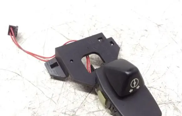 BMW 5 E60 E61 Steering wheel adjustment switch 6947786