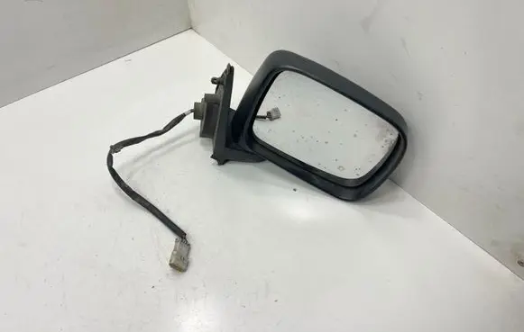 Nissan Terrano Front door electric wing mirror E9020066 E9010050 5PIN