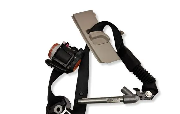 Nissan Qashqai Front seatbelt 3063559 81071091