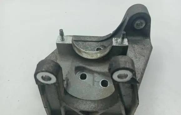 Land Rover Evoque I Engine mounting bracket EJ324H473AD