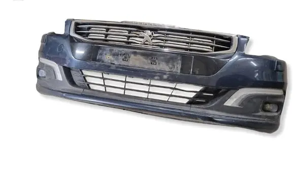 Peugeot 508 Front bumper 