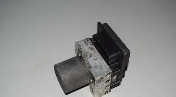BMW 5 E60 E61 ABS Pump 6769703 6769705