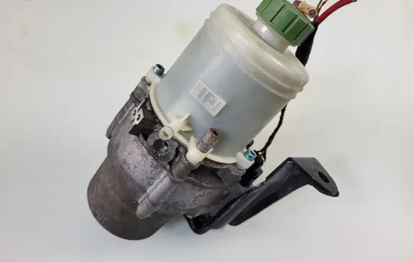 Skoda Fabia Mk1 (6Y) Power steering pump 6Q0423155R
