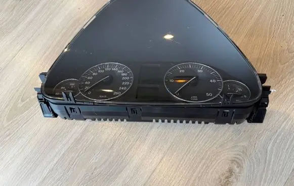 Mercedes-Benz C W203 Speedometer (instrument cluster) A2035405148 A5C53104667 2035405148