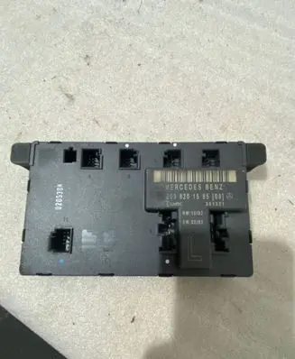Mercedes-Benz C W203 Door control unit/module 2038201585 351321