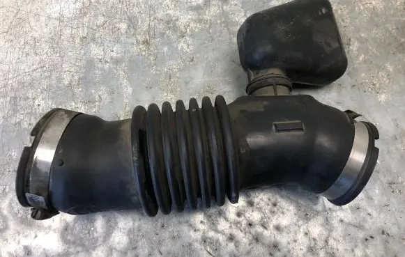 Subaru Impreza II Air intake hose/pipe