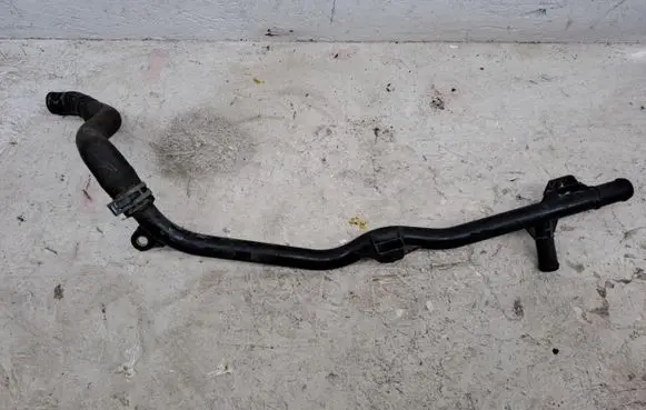 Volkswagen Golf VII Engine coolant pipe/hose 04C121070