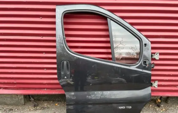 Renault Trafic II (X83) Front door
