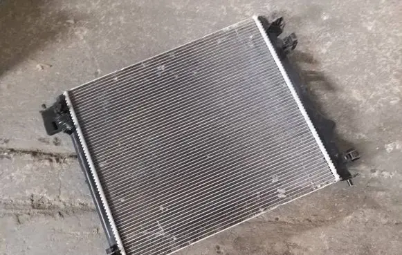 Coolant radiator