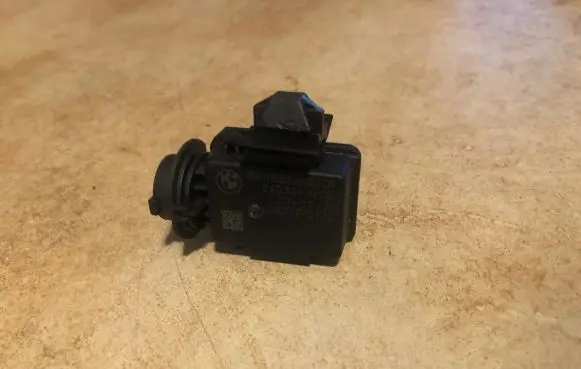 BMW 1 F40 Oil temperature sensor 64116833650