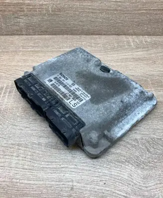 Opel Astra H Engine control unit/module ECU 90589736 0281001670