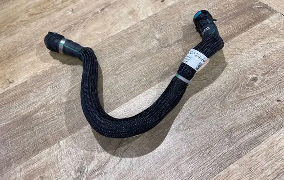 Land Rover Discovery Sport Air intake hose/pipe M8D28D124AA