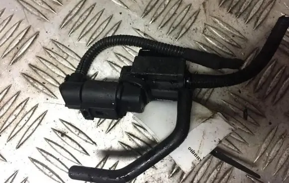 Volkswagen Golf V Turbo solenoid valve 037906283C