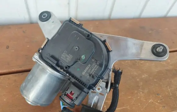 Peugeot 308 Clutch slave cylinder 9844275680
