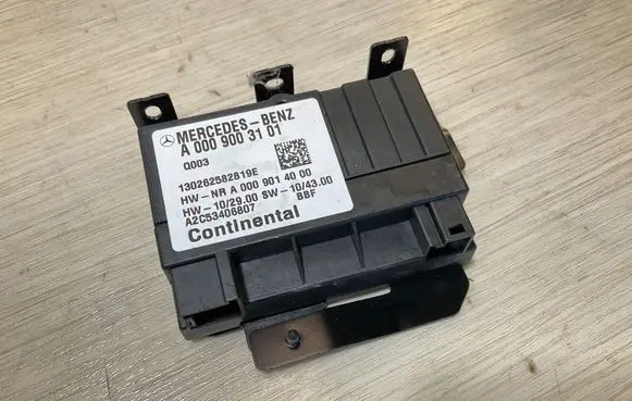 Mercedes-Benz Sprinter W906 Fuel injection pump control unit/module A0009003101 A0009014000 130262582819E