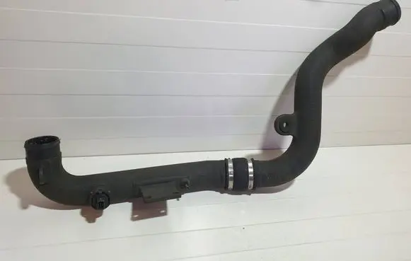 Intercooler hose/pipe