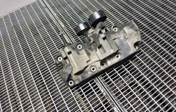 BMW 3 F30 F35 F31 Generator/alternator bracket 8506863 174786