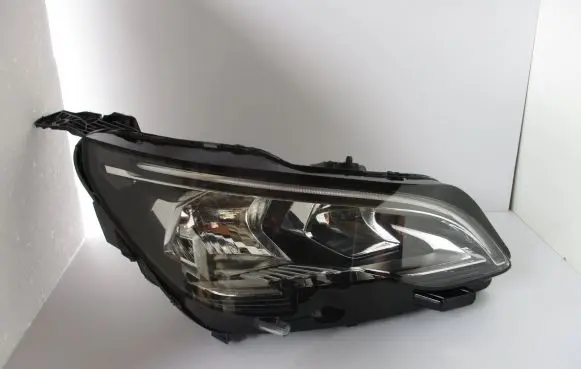 Peugeot 5008 II Headlight/headlamp 9810478080