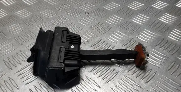 BMW 5 E60 E61 Front door check strap stopper