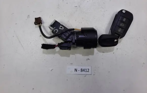 Peugeot 308 Ignition lock 9663123380