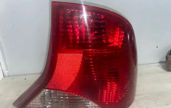 Ford Focus Rear/tail lights XS4X13440AAA