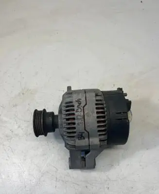 Volkswagen PASSAT B4 Generator/alternator