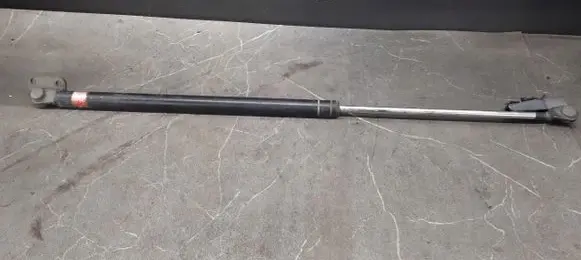Mitsubishi Galant Tailgate strut 