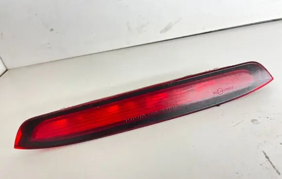 Toyota Corolla Verso E121 Third/center stoplight