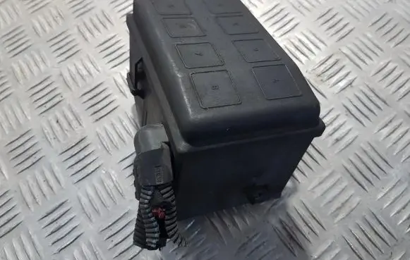 Opel Zafira A Fuse box set 90560119