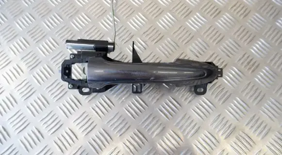 Toyota RAV 4 (XA40) Front door exterior handle 6920142070 6921042100