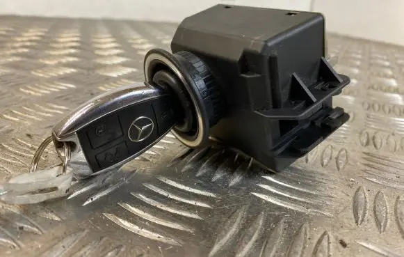 Mercedes-Benz E W212 Ignition lock A2189053501 20130710